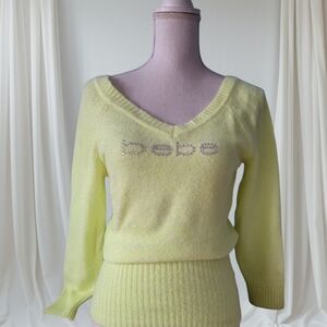BEBE 3/4 SLEEVE LIME GREEN SWEATER